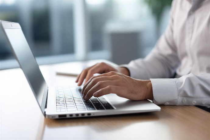 implementación de chatbot en website empresarial